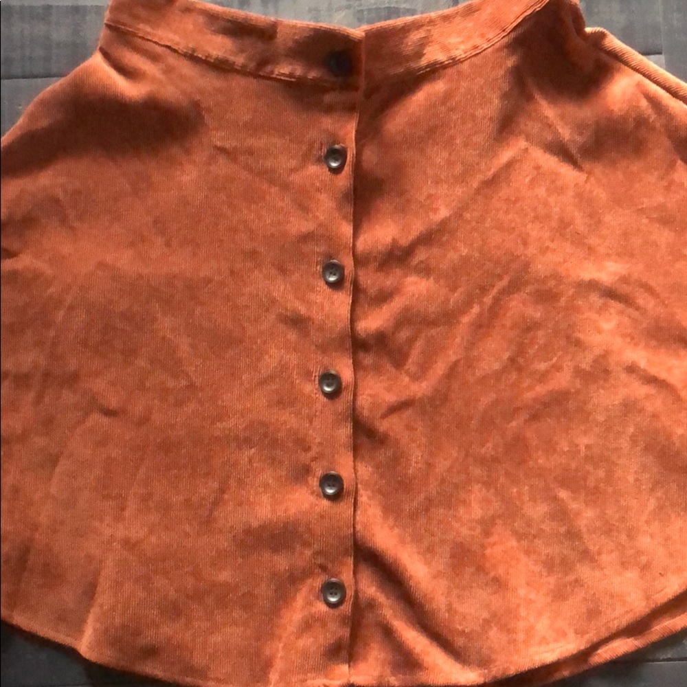 Front-button skirt